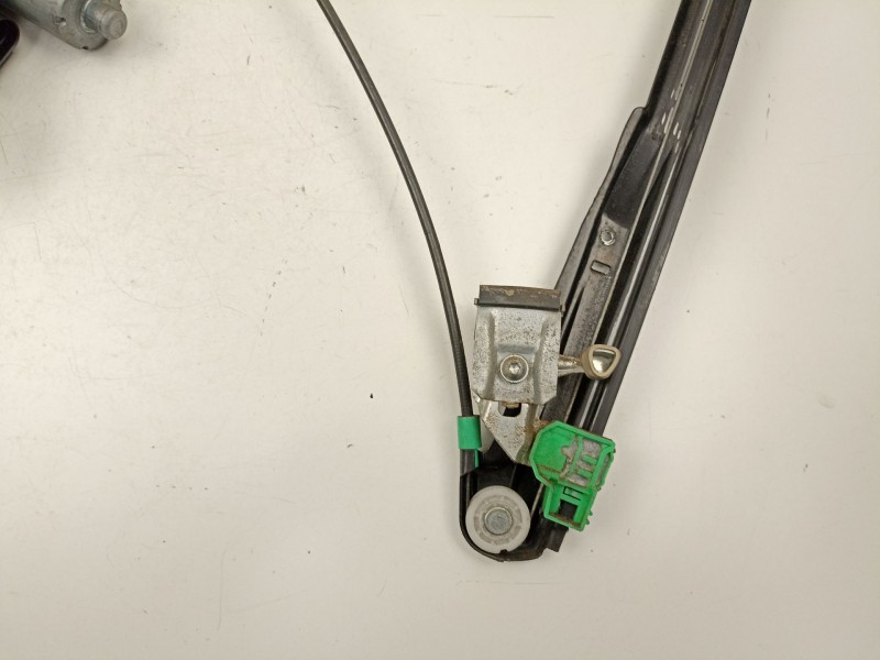 Recambio de elevalunas delantero izquierdo para audi a4 b5 (8d2) 1.9 tdi referencia OEM IAM 8D0837397D  