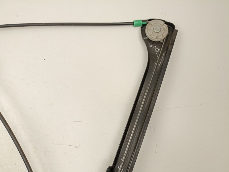 Recambio de elevalunas delantero izquierdo para audi a4 b5 (8d2) 1.9 tdi referencia OEM IAM 8D0837397D  