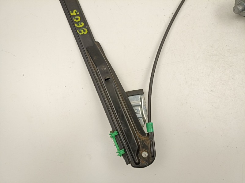 Recambio de elevalunas delantero izquierdo para audi a4 b5 (8d2) 1.9 tdi referencia OEM IAM 8D0837397D  