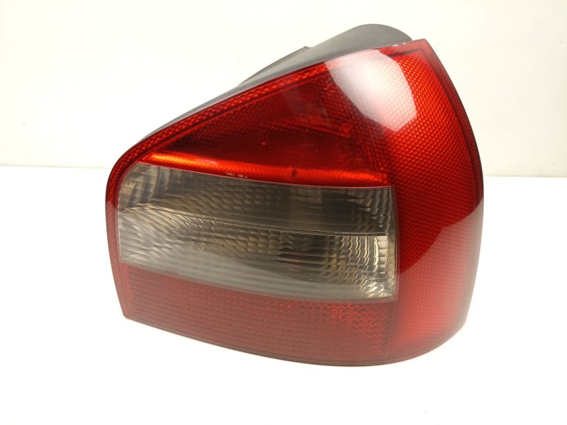 Recambio de piloto trasero derecho para audi a3 (8l1) 1.9 tdi referencia OEM IAM 8L0945096B  