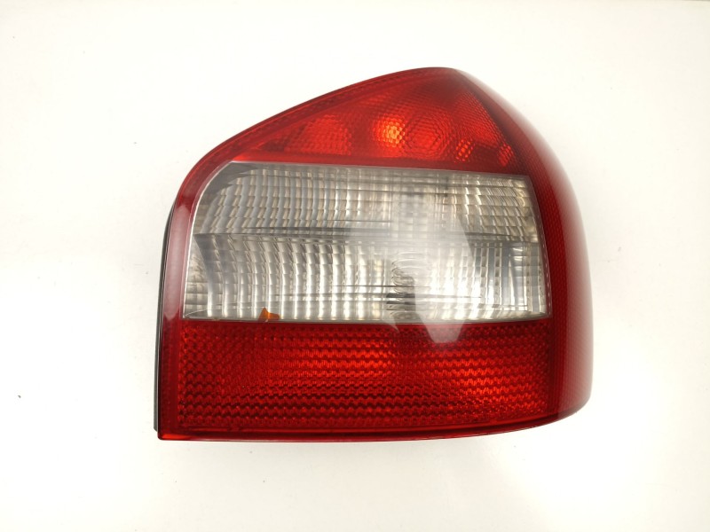 Recambio de piloto trasero derecho para audi a3 (8l1) 1.9 tdi referencia OEM IAM 8L0945096B  