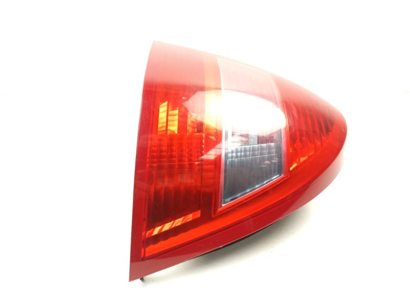 Recambio de piloto trasero derecho para citroën c5 1.6 hdi referencia OEM IAM 6351V3  