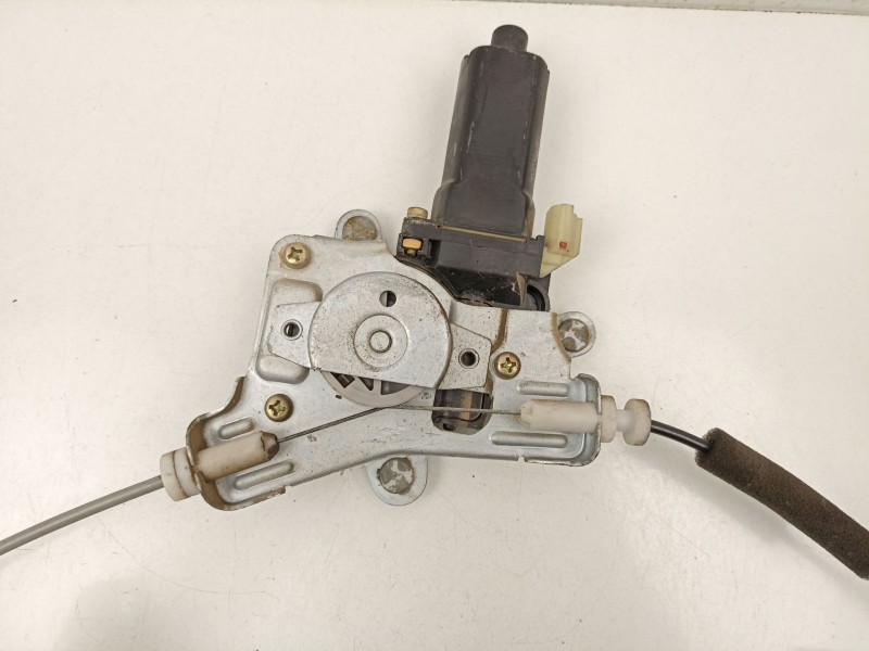 Recambio de elevalunas trasero izquierdo para hyundai accent 1.3 g referencia OEM IAM 8340325010  