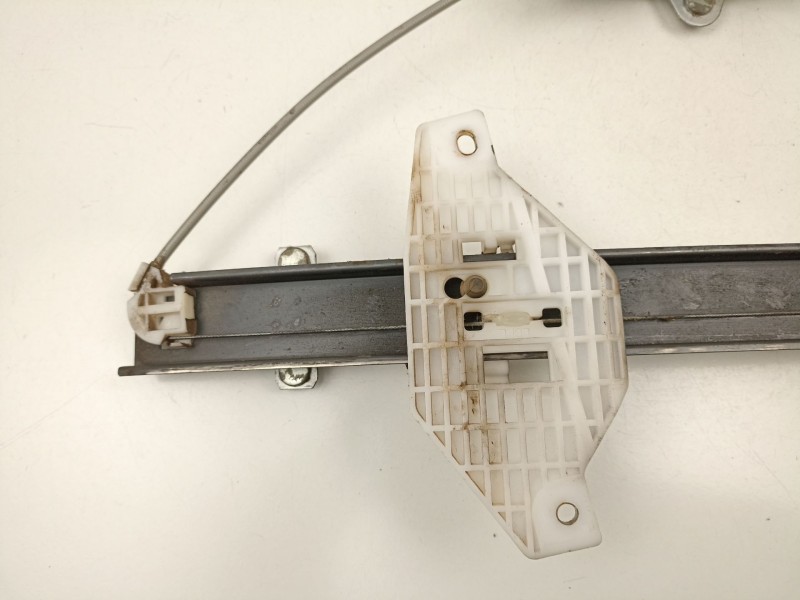 Recambio de elevalunas delantero izquierdo para hyundai accent 1.3 g referencia OEM IAM 8240325010  