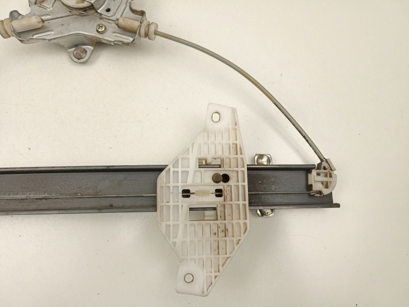 Recambio de elevalunas delantero derecho para hyundai accent 1.3 g referencia OEM IAM 8240425010  