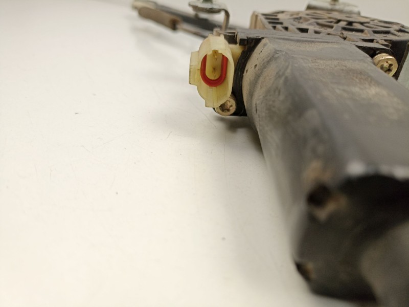 Recambio de elevalunas delantero derecho para hyundai accent 1.3 g referencia OEM IAM 8240425010  