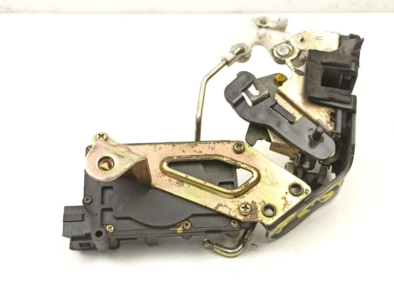 Recambio de cerradura puerta trasera derecha para hyundai accent 1.5 td referencia OEM IAM 8142025030  