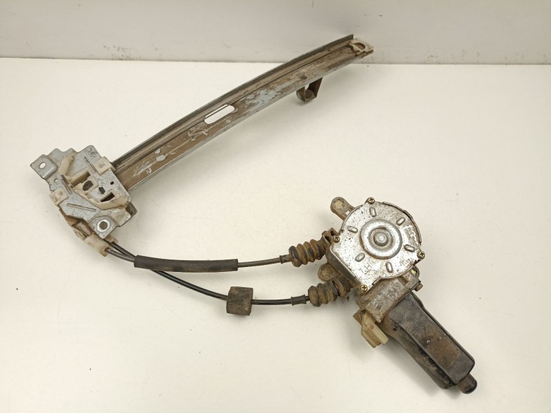 Recambio de elevalunas trasero izquierdo para hyundai lantra 1.9 d -djy referencia OEM IAM 8340129031  