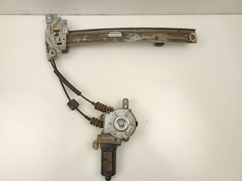 Recambio de elevalunas trasero izquierdo para hyundai lantra 1.9 d -djy referencia OEM IAM 8340129031  