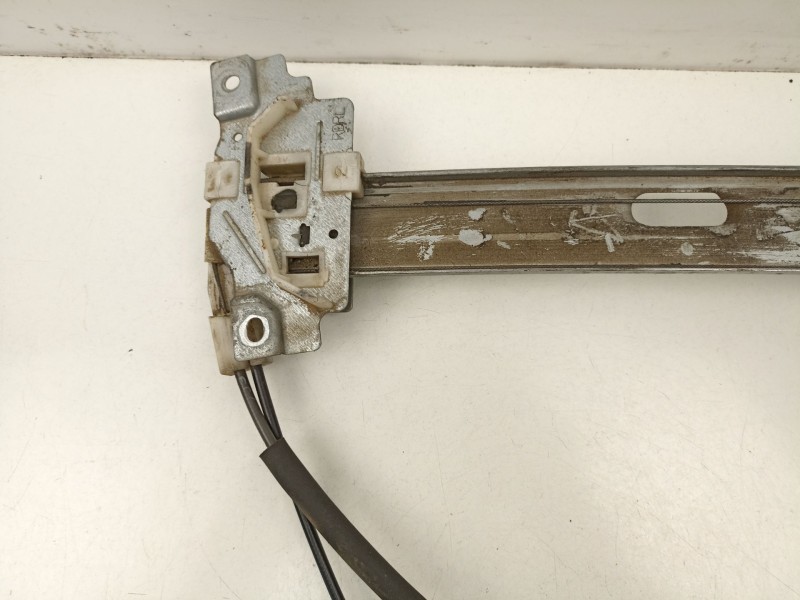 Recambio de elevalunas trasero izquierdo para hyundai lantra 1.9 d -djy referencia OEM IAM 8340129031  