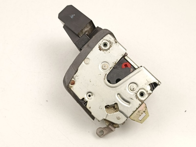 Recambio de cerradura puerta trasera izquierda para bmw 5 (e39) 525 tds referencia OEM IAM 51228125671  