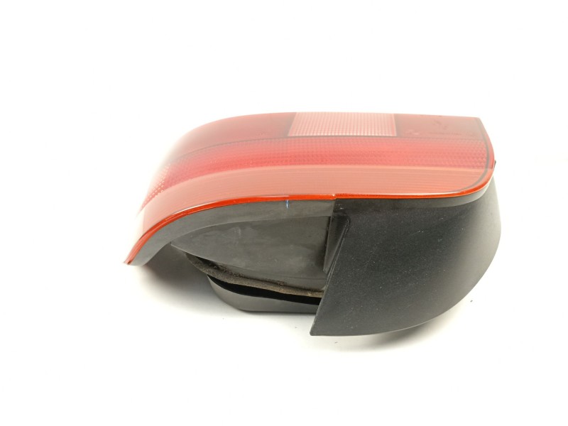 Recambio de piloto trasero derecho para bmw 5 (e39) 525 tds referencia OEM IAM 8358032  