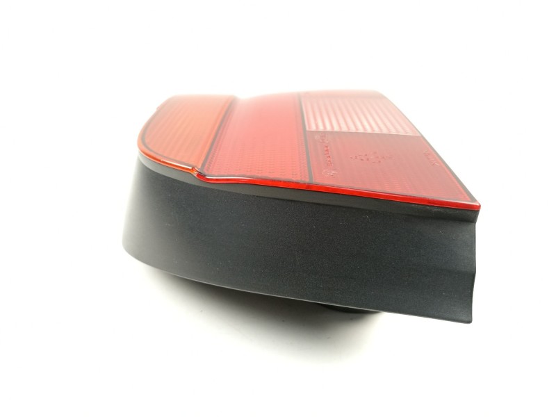 Recambio de piloto trasero derecho para bmw 5 (e39) 525 tds referencia OEM IAM 8358032  