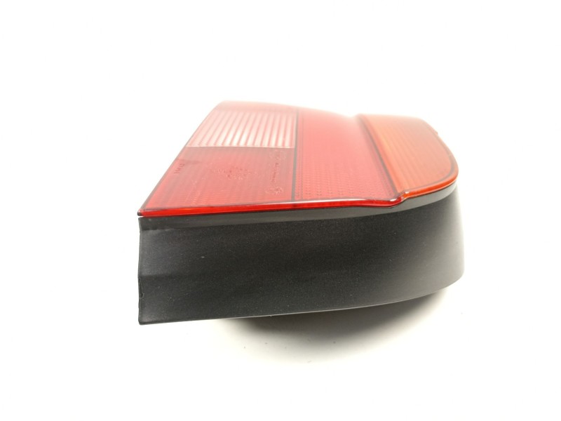 Recambio de piloto trasero izquierdo para bmw 5 (e39) 525 tds referencia OEM IAM 8358031  