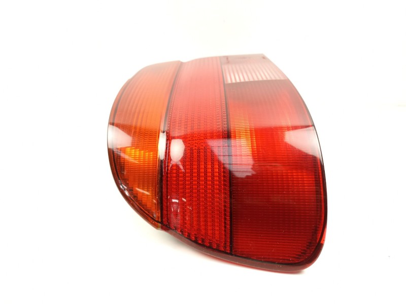 Recambio de piloto trasero izquierdo para bmw 5 (e39) 525 tds referencia OEM IAM 8358031  