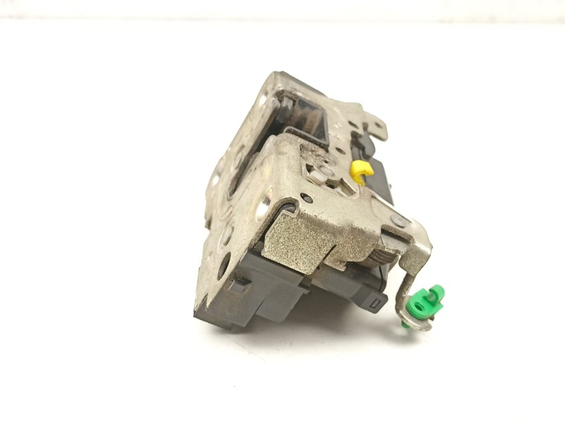 Recambio de cerradura puerta delantera derecha para renault master ii furgoneta (fd) 2.5 dci referencia OEM IAM 8200147150  