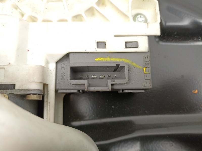 Recambio de elevalunas delantero izquierdo para land rover discovery iii (l319) 2.7 td 4x4 referencia OEM IAM CUH500110  