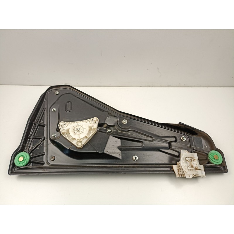 Recambio de elevalunas trasero izquierdo para land rover discovery iii (l319) 2.7 td 4x4 referencia OEM IAM CVH500030  