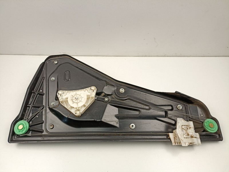 Recambio de elevalunas trasero izquierdo para land rover discovery iii (l319) 2.7 td 4x4 referencia OEM IAM CVH500030  