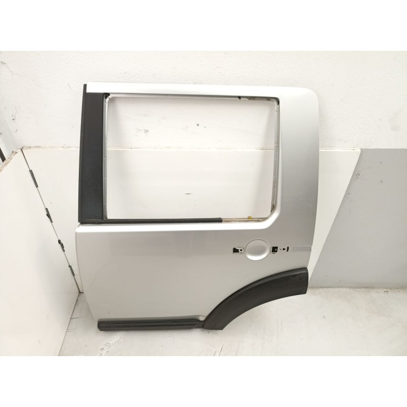 Recambio de puerta trasera izquierda para land rover discovery iii (l319) 2.7 td 4x4 referencia OEM IAM BFA780110  