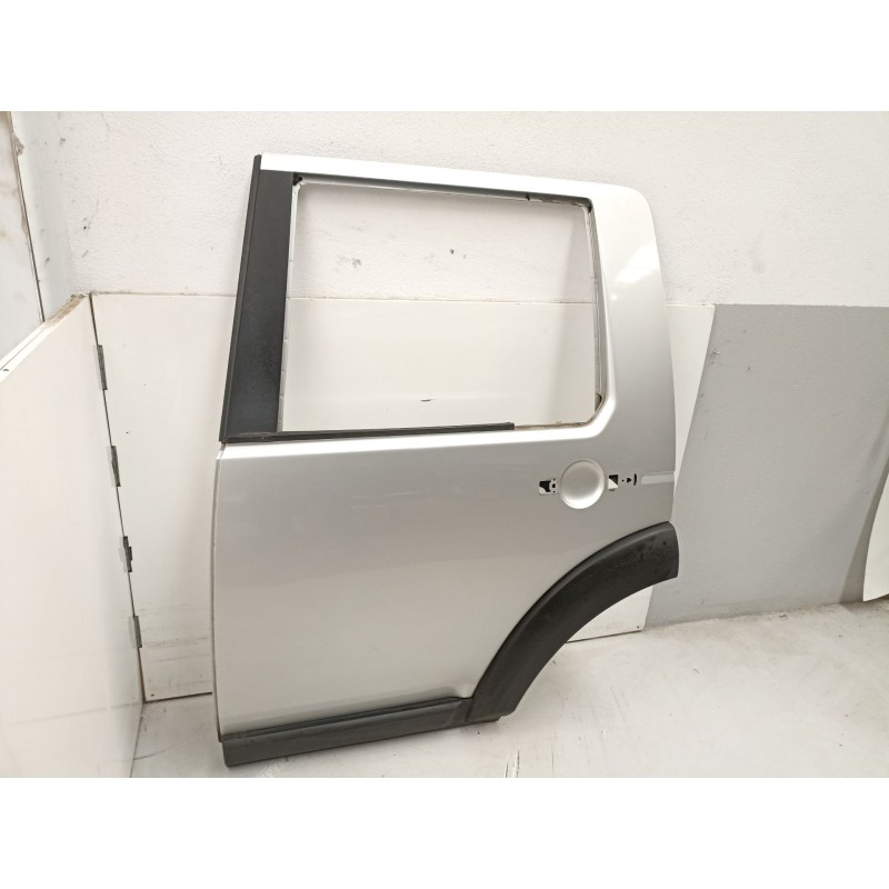 Recambio de puerta trasera izquierda para land rover discovery iii (l319) 2.7 td 4x4 referencia OEM IAM BFA780110  