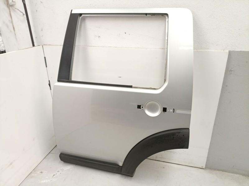 Recambio de puerta trasera izquierda para land rover discovery iii (l319) 2.7 td 4x4 referencia OEM IAM BFA780110  