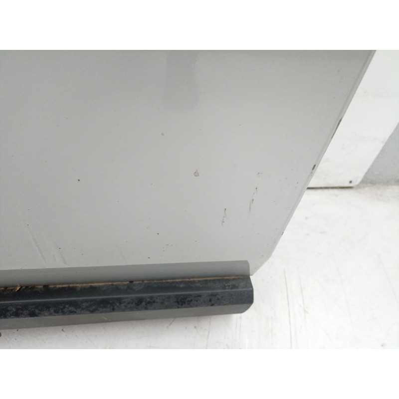 Recambio de puerta delantera izquierda para land rover discovery iii (l319) 2.7 td 4x4 referencia OEM IAM BDA780110  