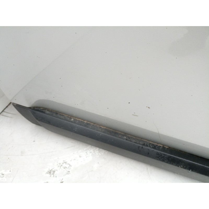 Recambio de puerta delantera izquierda para land rover discovery iii (l319) 2.7 td 4x4 referencia OEM IAM BDA780110  