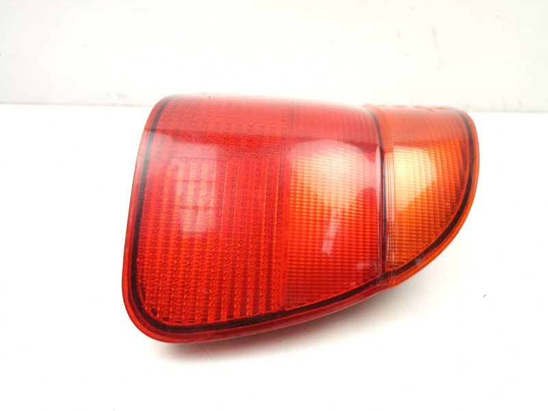 Recambio de piloto trasero derecho para bmw 5 touring (e39) 520 i referencia OEM IAM 63218371328  