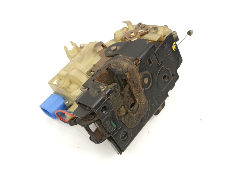 Recambio de cerradura puerta delantera derecha para seat ibiza iii (6l1) 1.2 referencia OEM IAM 3B1837016BQ  