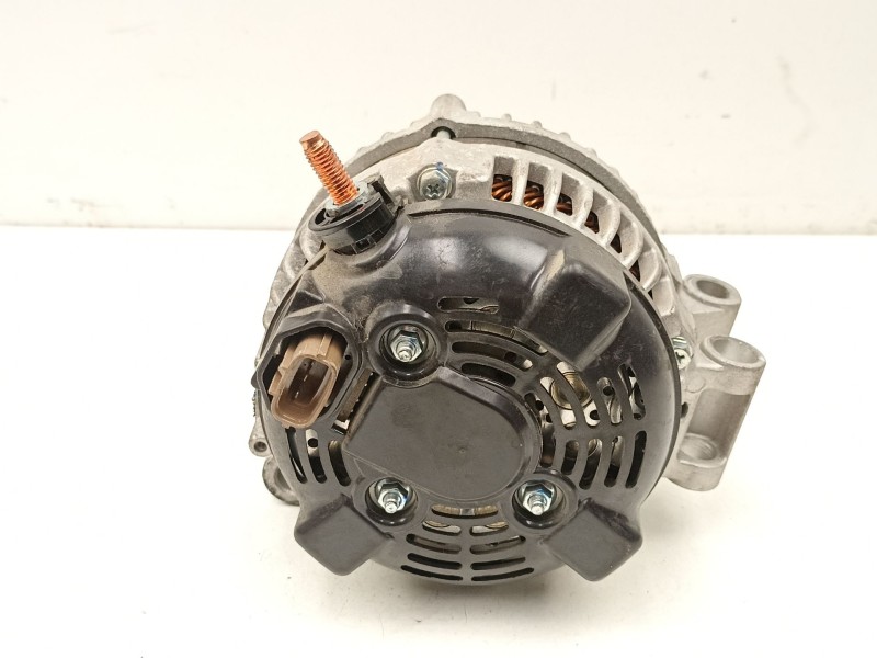 Recambio de alternador para land rover discovery iii (l319) 2.7 td 4x4 referencia OEM IAM YLE500200  