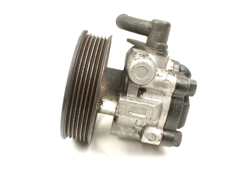Recambio de bomba direccion para hyundai accent 1.5 crdi referencia OEM IAM 5711025300  