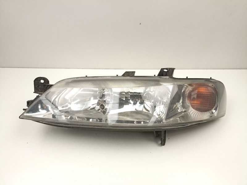 Recambio de faro izquierdo para opel vectra b (j96) 1.8 i 16v (f19) referencia OEM IAM 90586844 67743030 