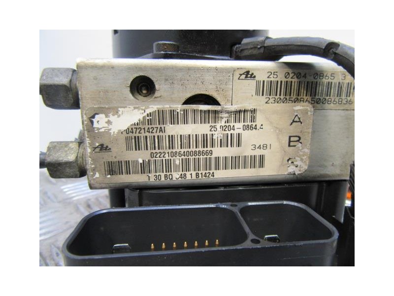 Recambio de abs : chrysler voyager : 2.5 td (142,76cv) [2002] para chrysler voyager 2.5 td referencia OEM IAM 04686702ACA  