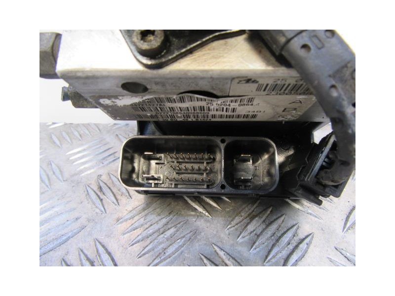 Recambio de abs : chrysler voyager : 2.5 td (142,76cv) [2002] para chrysler voyager 2.5 td referencia OEM IAM 04686702ACA  