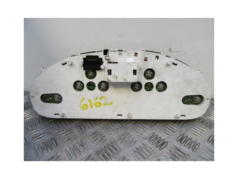 Recambio de cuadro instrumentos : chrysler voyager : 2.5 td (142,76cv) [2002] para chrysler voyager 2.5 td referencia OEM IAM P0