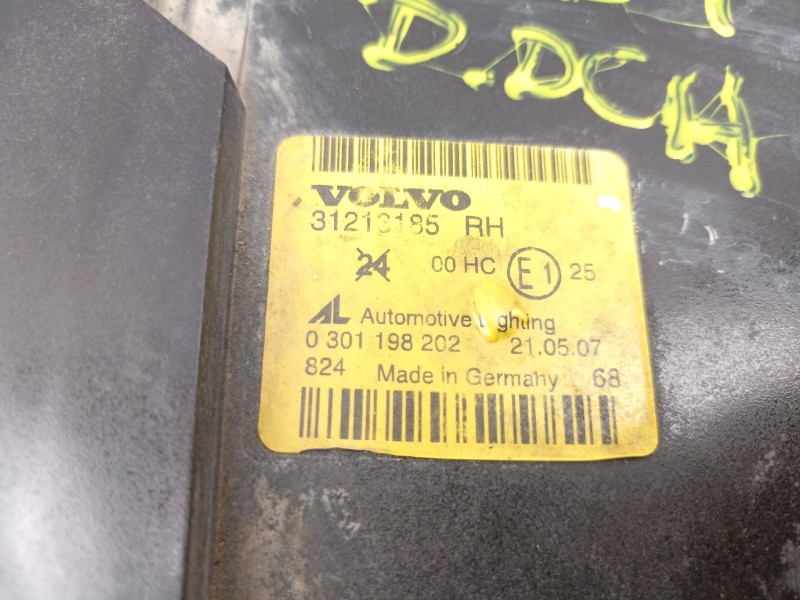Recambio de faro derecho para volvo s40 ii (544) 1.6 d referencia OEM IAM 31213185 0301198202 