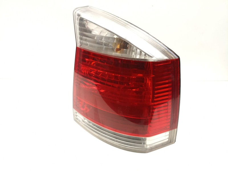 Recambio de piloto trasero derecho para opel vectra c (z02) 1.9 cdti (f69) referencia OEM IAM 13131002  