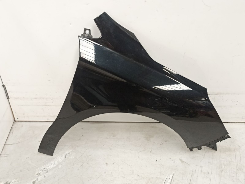 Recambio de aleta delantera derecha para citroën c4 ii (nc_) 1.2 thp 110 referencia OEM IAM 7841AX  