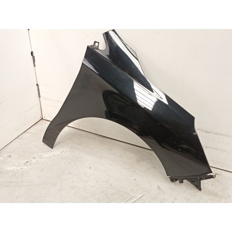 Recambio de aleta delantera derecha para citroën c4 ii (nc_) 1.2 thp 110 referencia OEM IAM 7841AX  