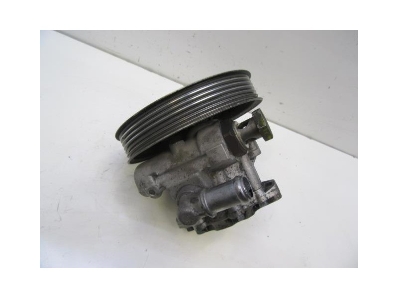 Recambio de bomba dirección : audi a6 : 2.5 td (149,56cv) [2002] para audi a6 2.5 td referencia OEM IAM 4B0145155R  