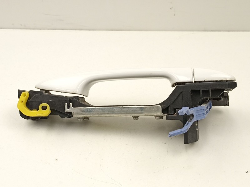 Recambio de manilla trasera izquierda para toyota prius zvw30 prius advance referencia OEM IAM 6920447020  