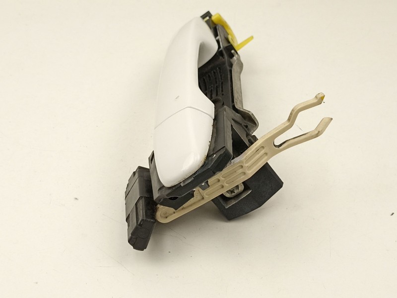 Recambio de manilla trasera derecha para toyota prius zvw30 prius advance referencia OEM IAM 6920347020  