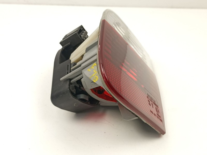 Recambio de piloto porton derecho para bmw 3 (e46) 320 d referencia OEM IAM 63218364924  