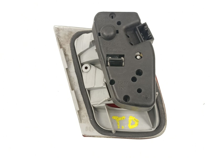 Recambio de piloto porton derecho para bmw 3 (e46) 320 d referencia OEM IAM 63218364924  