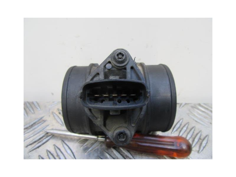 Recambio de caudalimetro : chrysler voyager : 2.5 td (142,76cv) [2002] para chrysler voyager 2.5 td referencia OEM IAM 028100245