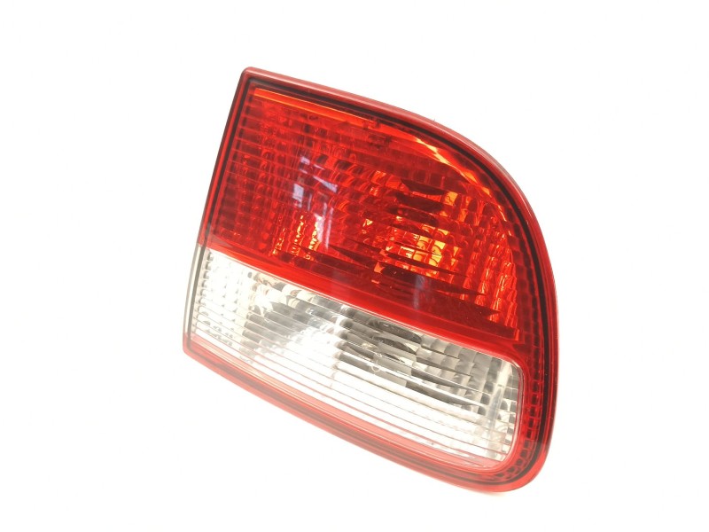 Recambio de piloto porton derecho para seat leon (1m1) 1.9 tdi referencia OEM IAM 1M6945092B  