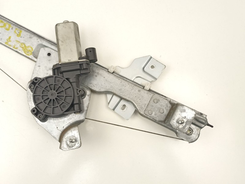 Recambio de elevalunas delantero derecho para dacia duster (hs_) 1.5 dci referencia OEM IAM 8200733828  