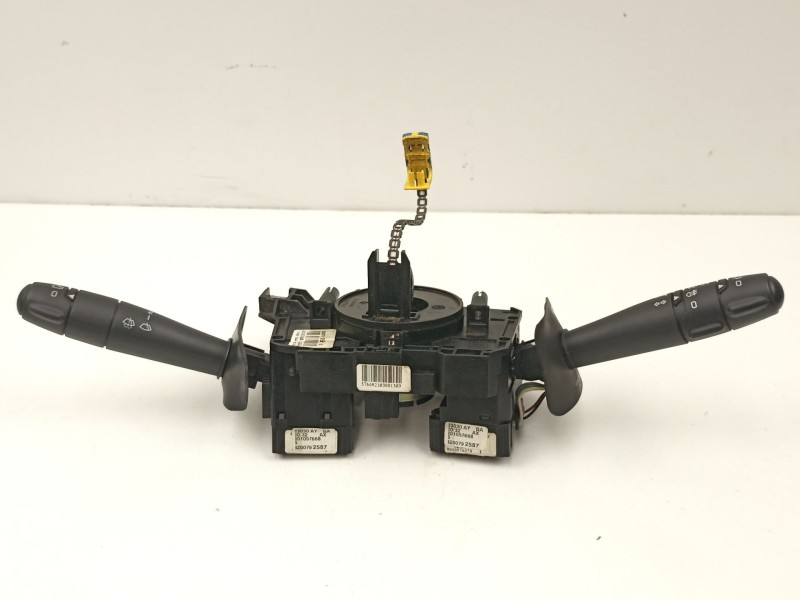 Recambio de mando luces y limpias para dacia duster (hs_) 1.5 dci referencia OEM IAM 8200792587  