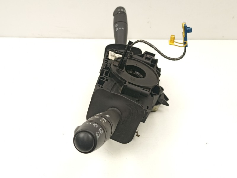 Recambio de mando luces y limpias para dacia duster (hs_) 1.5 dci referencia OEM IAM 8200792587  